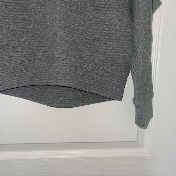 Zella Gray Ribbed Knit Funnel Neck Sweater – Size Small (7/8) EUC - Picture 4 of 8